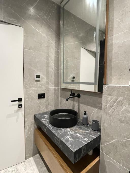 Angry Architects Apartment01 Τίρανα Εξωτερικό φωτογραφία